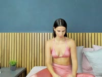 I am Celeste Dream, a delicious mix of sweetness and mischief. For those who know me, I am that warm energy that makes you feel comfortable from the first moment... but also that mischievous look that awakens your imagination.
I love creating real connections, talking, laughing and playing with the chemistry that arises in the moment. I