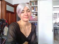 helloooo i am kikiiii the 18 years old girl living now in amsterdam! would love to meet nice people and have fun hahaha.. i am student!