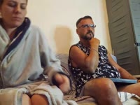 Vino în privat și hai să-ți facem fantezii, iubesc toate tipurile de sex, iubesc squirt și extreme, iubesc și prezentările lor peste tot amândoi o să înnebunești amândoi