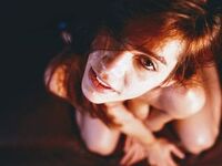 camgirl webcam CleoCharm