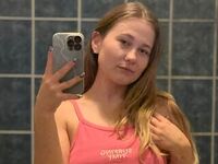 live teaser cam GlossyMonica
