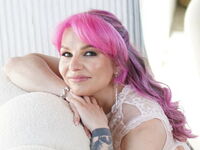 sexy cam girl picture LeyaTaryn