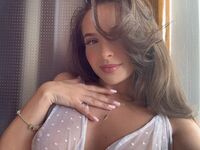 naked camgirl SophiaWhit