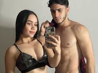 couple showing tits VioletAndChris