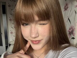 naked camgirl masturbating with vibrator AlberthaBack