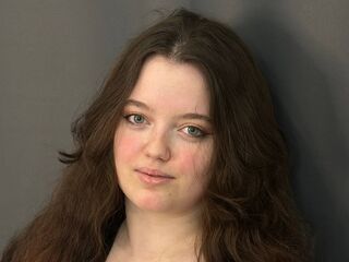 masturbating webcamgirl AletheaSarne