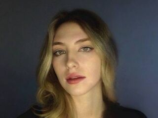 webcam bitch chatroom AmyHuckabey