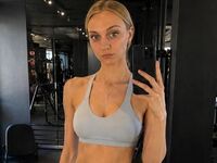 hot strip tease cam BeckieGuerro