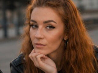 masturbating BonnieHansen
