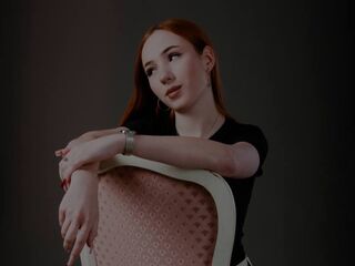 girl fingering bald pussy CarleenZangari