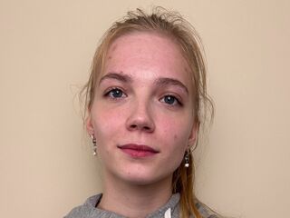 hot cam girl masturbating CarmanChapmon