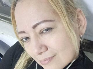 naughty webcamgirl ClauWatson