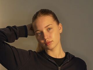 naked camgirl picture CristalCinnamond
