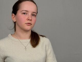 closeup web cam DaysiDust