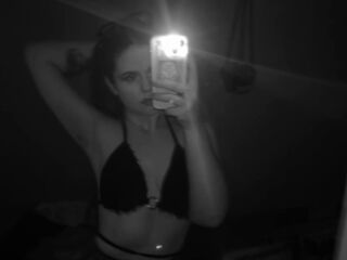 naughty video chat DoloresHuesing
