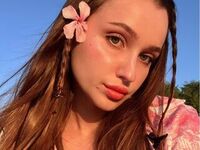 adult video chat ElisaHeathe