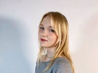 naughty camgirl photo ElmaKinnunen