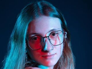 kinky cam EvelyneSchroff