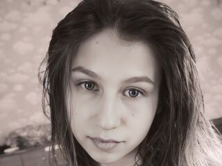 cam girl playing with vibrator FranchescaBeyett