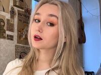 naughty cam girl masturbating with dildo IlianaEggenberg