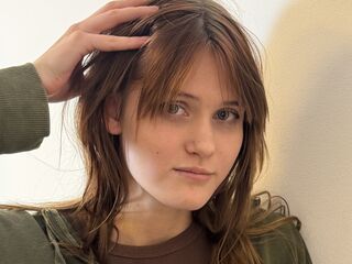 masturbating cam girl IsidraKolby