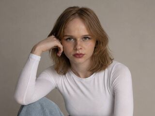 cam girl fingering pussy KayleenElms
