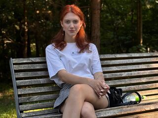 camgirl playing with dildo KiraBless