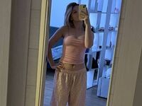 naked cam girl masturbating with sextoy LakieshaSkemp