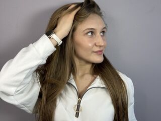 campicture LatrinaBrounson