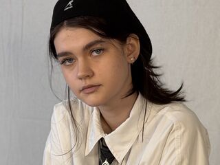 nude webcam LeannMolineaux