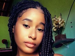 closeup pussy LuiseHuebsch