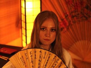 naked webcam girl video MandiKressierer