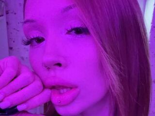 camgirl spreading pussy MargueriteBoblak