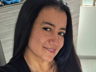 girl shaving pussy MariaThomp