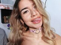 cam girl masturbating with dildo MiaBellerose