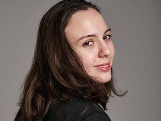 shaved pussy web cam MonaStout