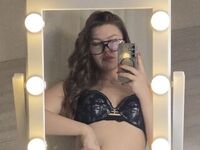 live sexshow MoraLamons