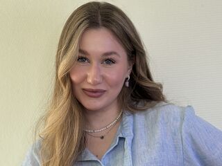 camgirl webcam NatashiaBodin
