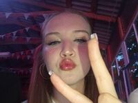 adultcam NelleCauthorne