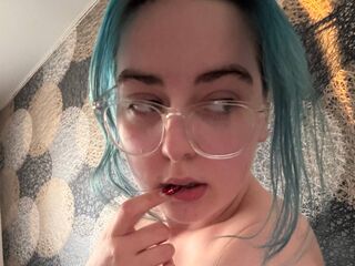 naked cam girl masturbating with vibrator PixieJones