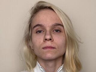 fingering camslut PoulaShade