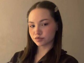 beautiful camgirl RolandeViscarra