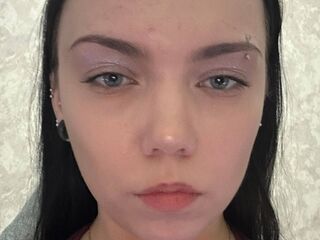 naughty cam girl masturbating with dildo RoniRopes