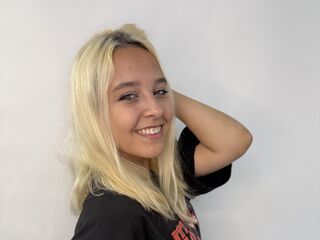 masturbating camgirl RussellGiuliano