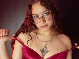 naked girl with webcam masturbating with dildo SaritaDay