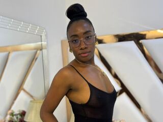 fingering camwhore SelenaRoas