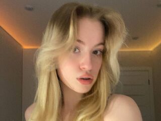 free webcam chat room ShalandaDaghita