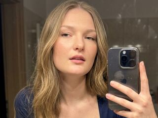 hot naked camgirl ShavonKazunas