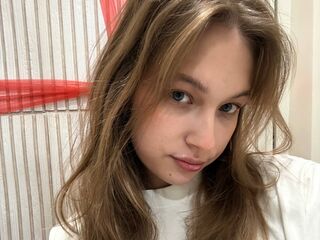 topless cam girl SimoneBotellio