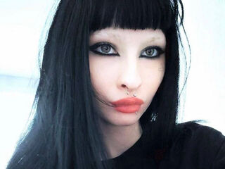 nude gamgirl StellaTangney